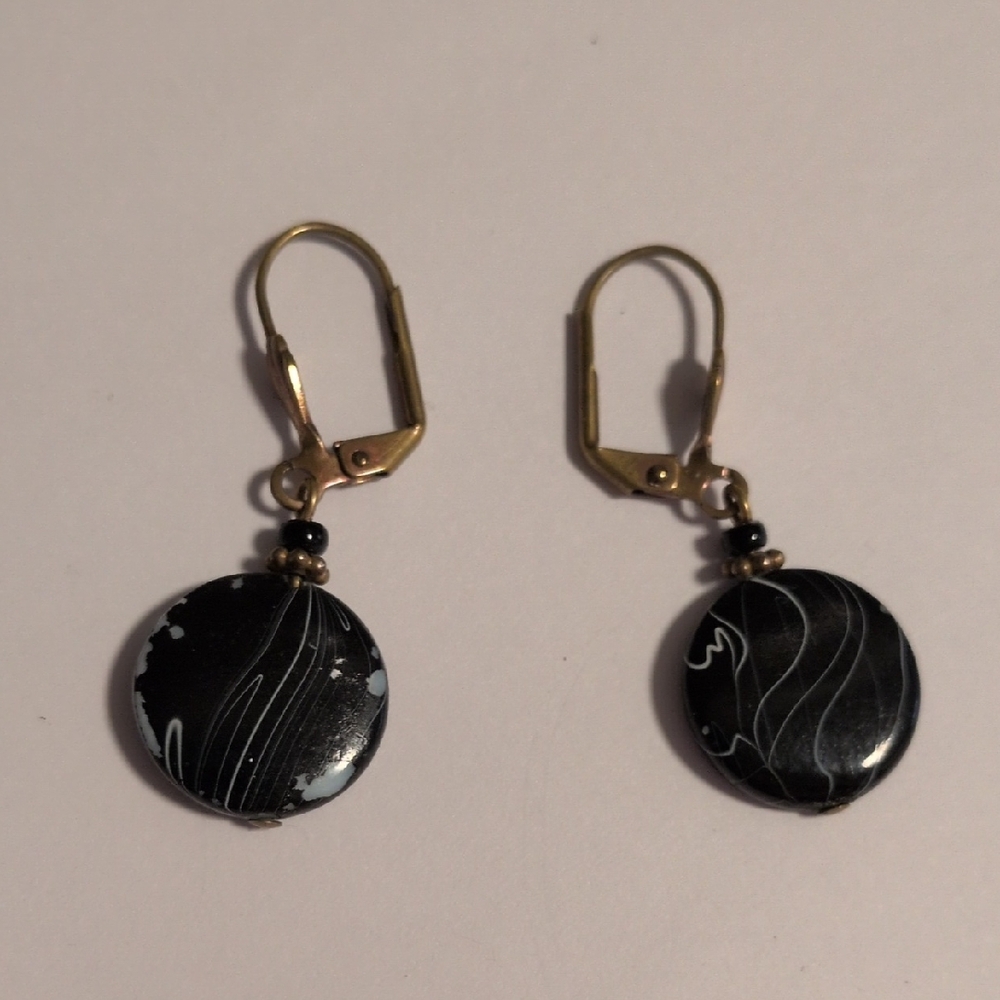 Elegant Black and Gold Dangle Earrings